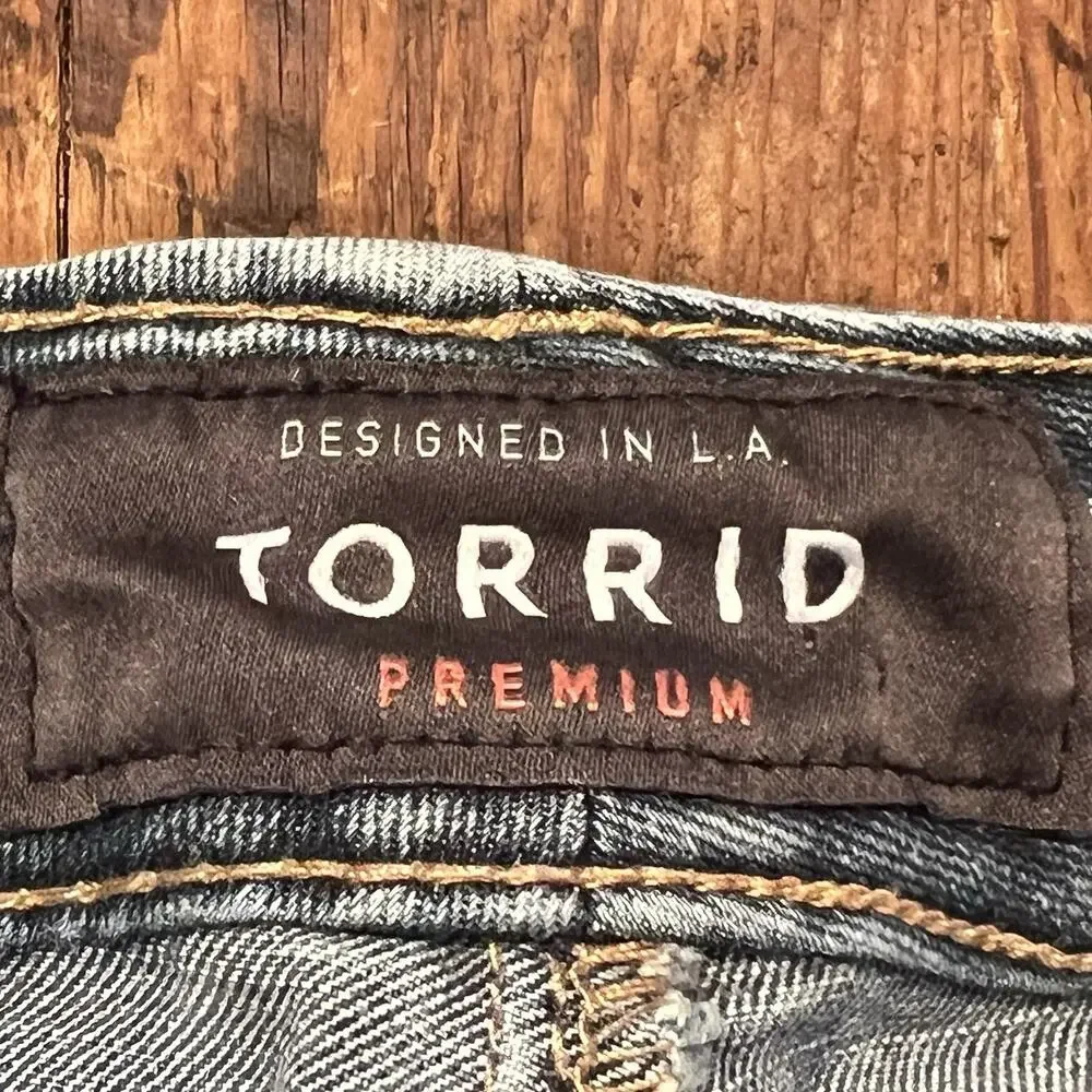 Torrid Jeans Slim Boot Blue Denim Medium Wash Bootcut Stretch Size 26 R = 44x29 - Picture 6 of 9